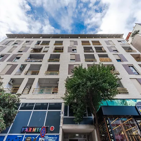 Unbeatable Location - Walkable