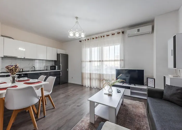 Unbeatable Location - Walkable Διαμέρισμα Τίρανα
